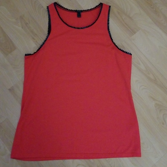 J. Crew Tops - 🔥J.Crew Scalloped